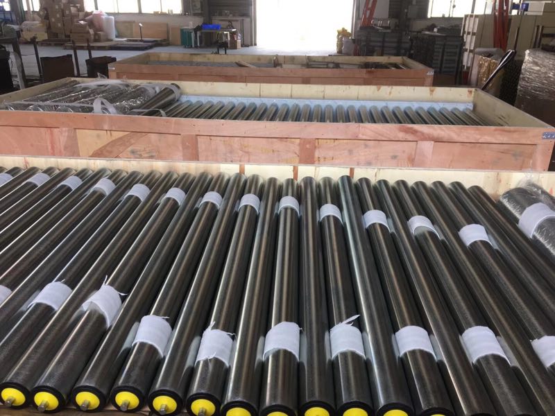 7/16 Hex Shaft Galvanized Gravity Roller